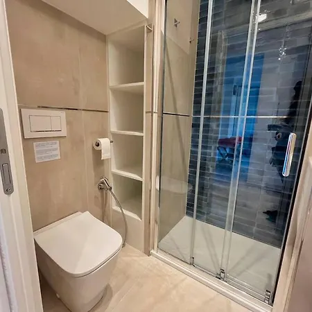 Quiet-modern-bright 3 Minutes Rue D'antibes *